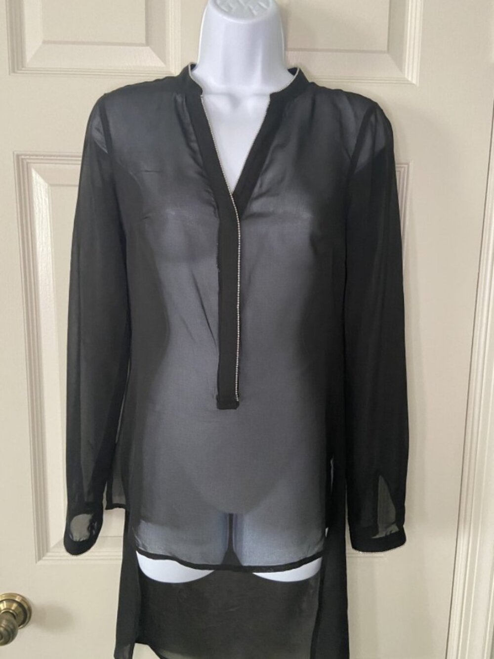 G by Guess Grandy Black Sheer High Low Tunic Top Ball Chain Trim Size XS